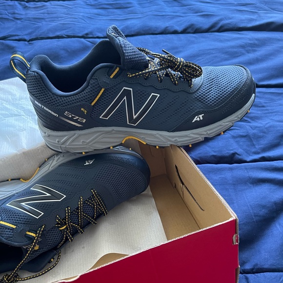 New balance 573 all terrain running - Picture 2 of 5